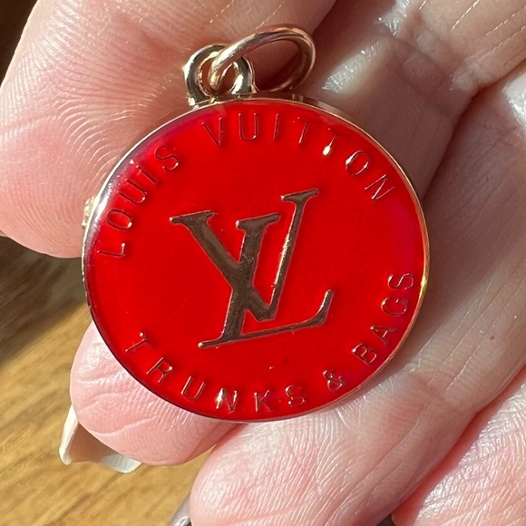 Louis Vuitton Red Zipper Pull Charm - Picture 4 of 10